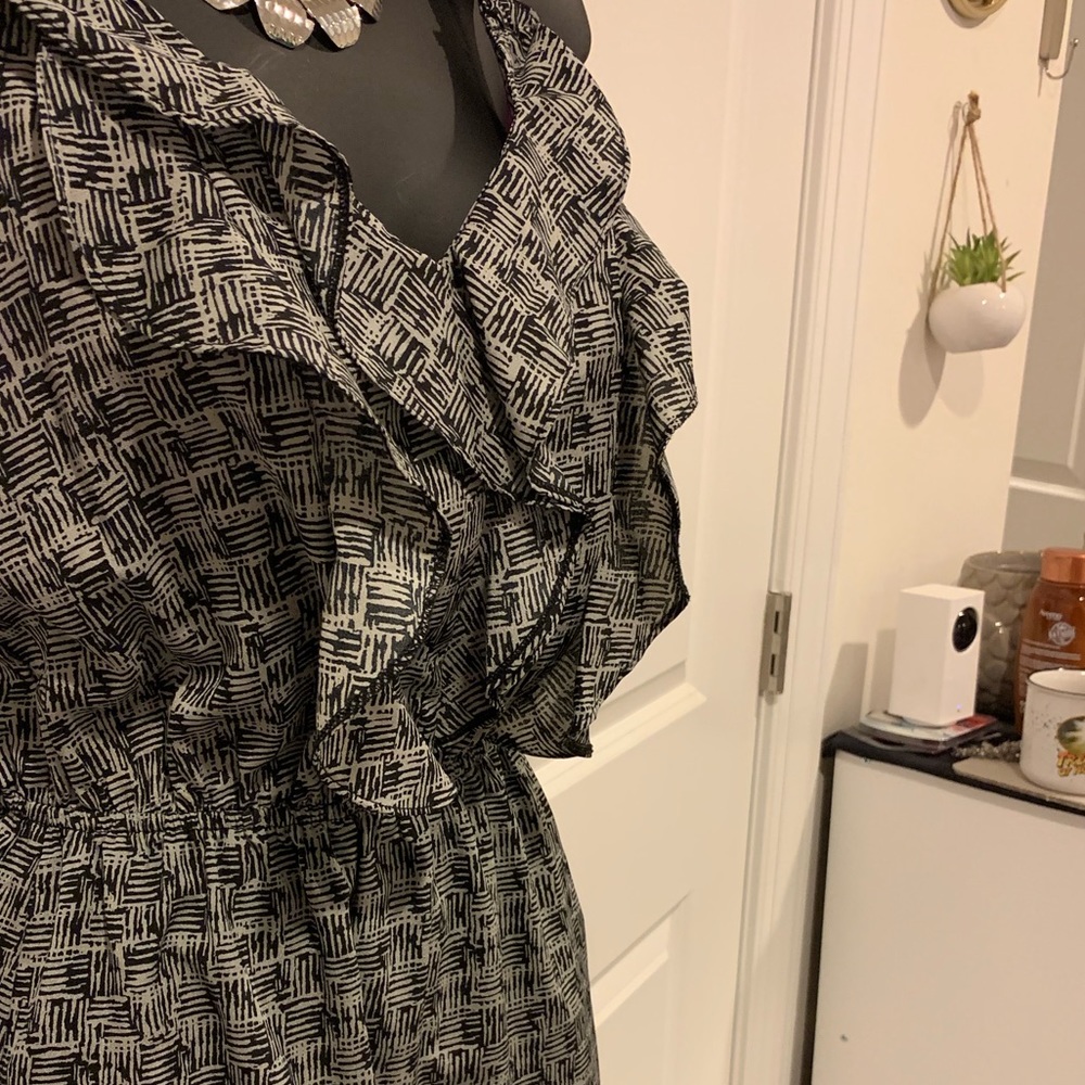 MERONA SLEEVELESS RUFFLE DRESS - Picture 4 of 4